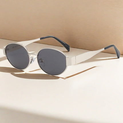 Lunettes de soleil rétro sereines