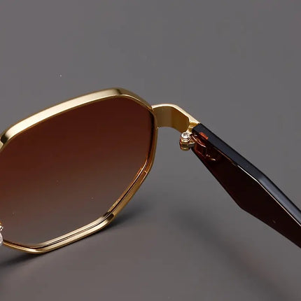 Lunettes de soleil Noir Era